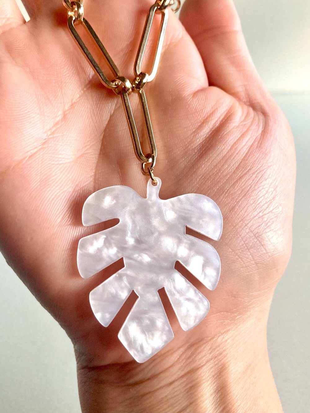 Gold tone Chain Necklace White Mother-of-Pearl look Monstera Pendant handmade